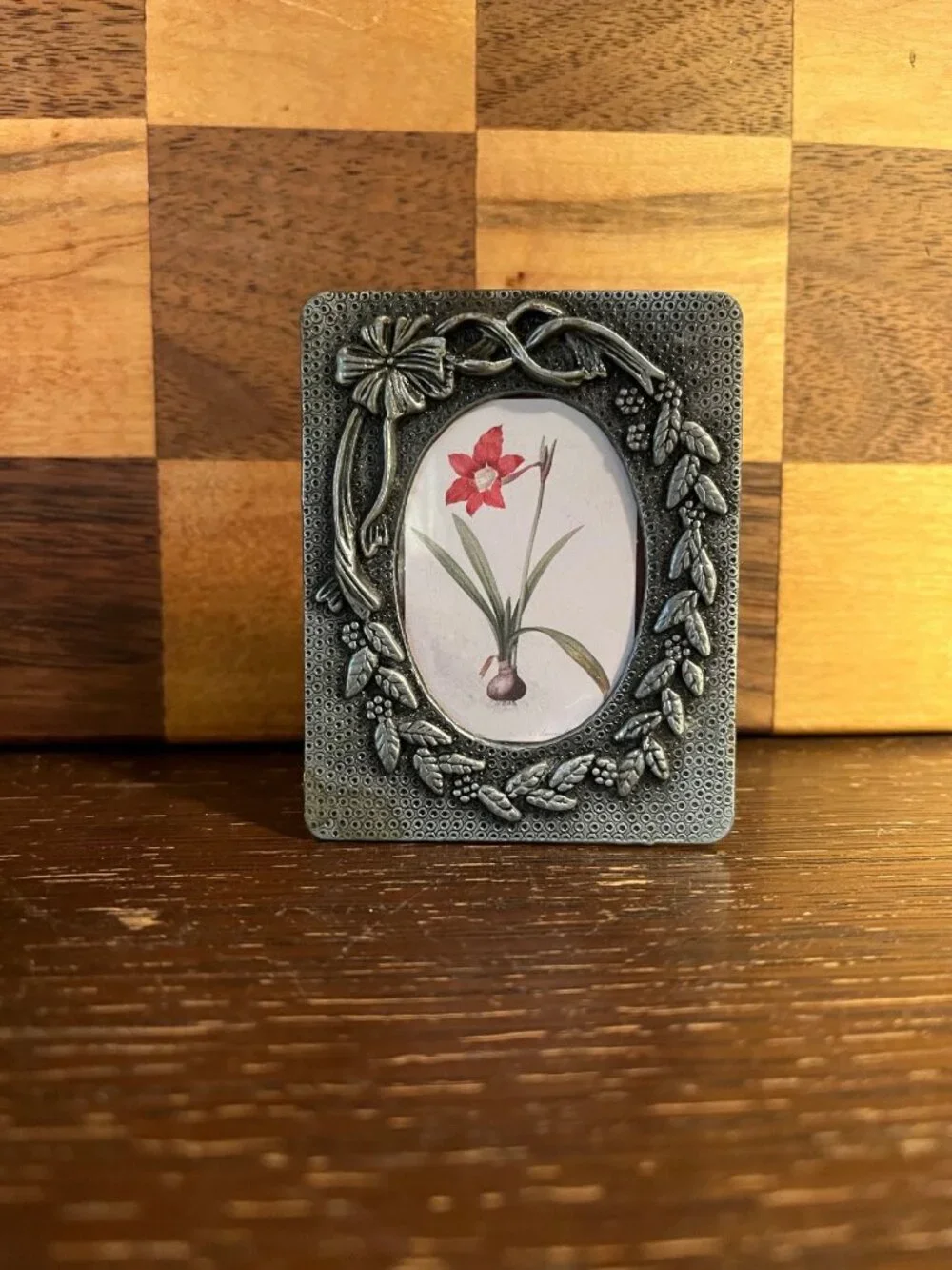 Small Vintage Pewter Toned Frame with Red Amaryllis Card Added A823
